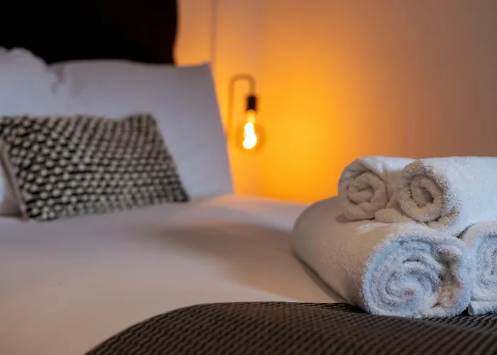 Stylist 2Bd Flat Watford Central