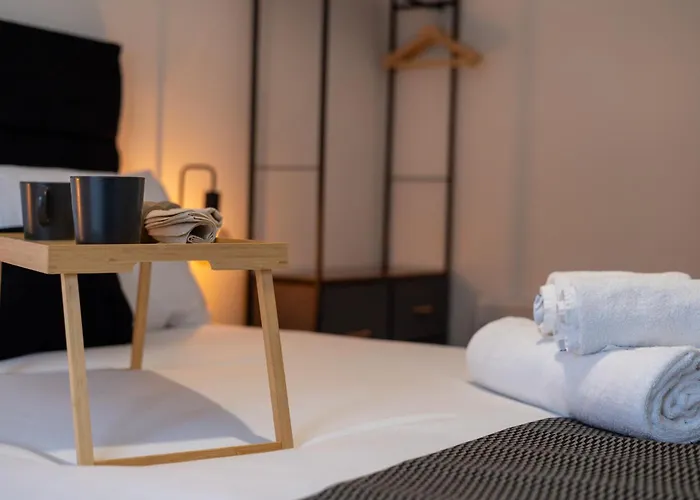 Stylist 2Bd Flat Watford Central
