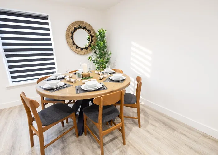 Stylist 2Bd Flat Watford Central